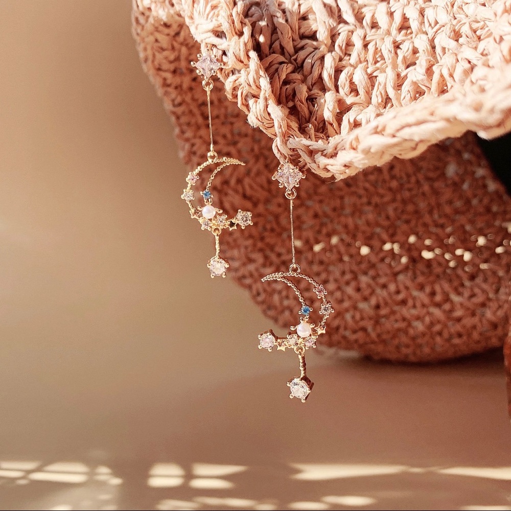 Moon and Star Earrings - Picture 12 of 14